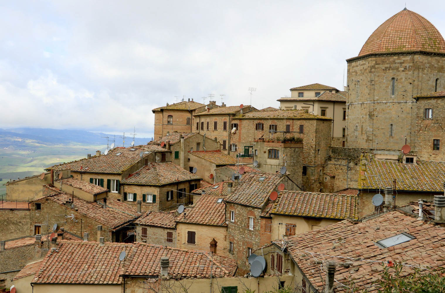 A Whistle Stop Tour Of Ancient Volterra | POD Travels