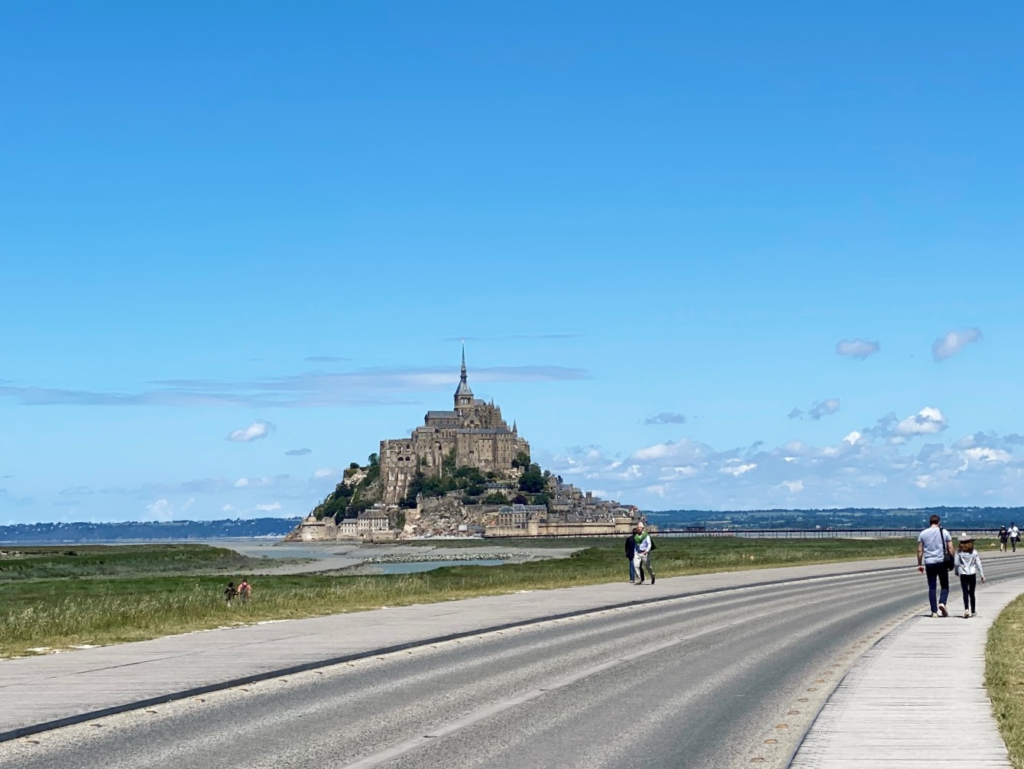 Walking to Mont Saint Michel, France | POD Travels