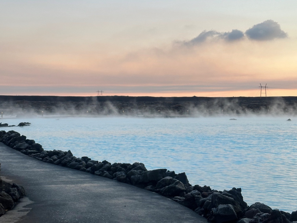 The Blue Lagoon or the Sky Lagoon - Charly Dove